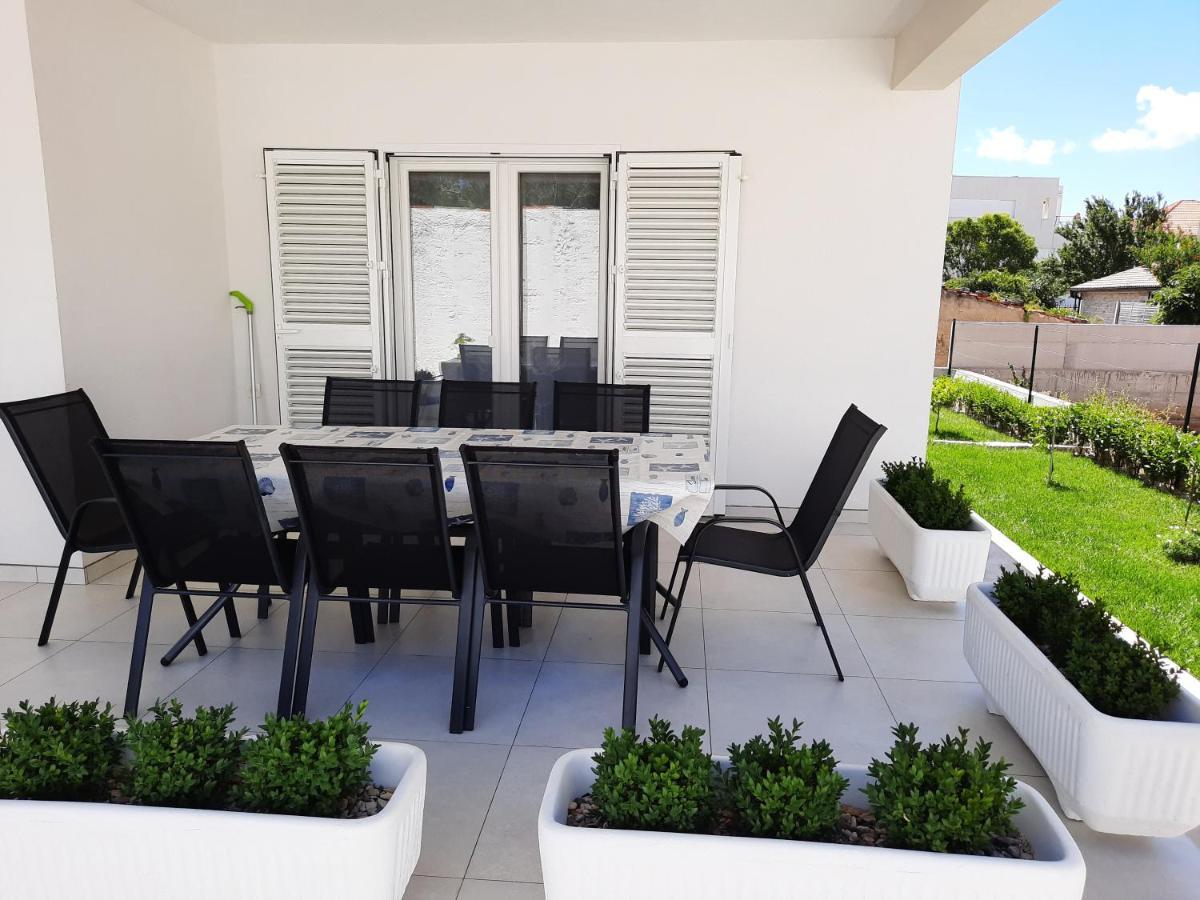Holiday Home Bajlo Apartment With Three Bedrooms Zára Kültér fotó