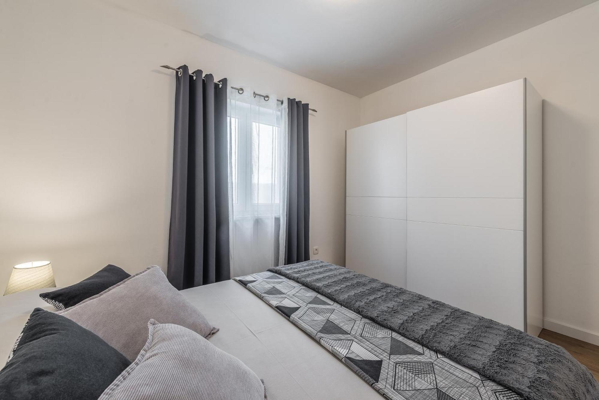Holiday Home Bajlo Apartment With Three Bedrooms Zára Kültér fotó