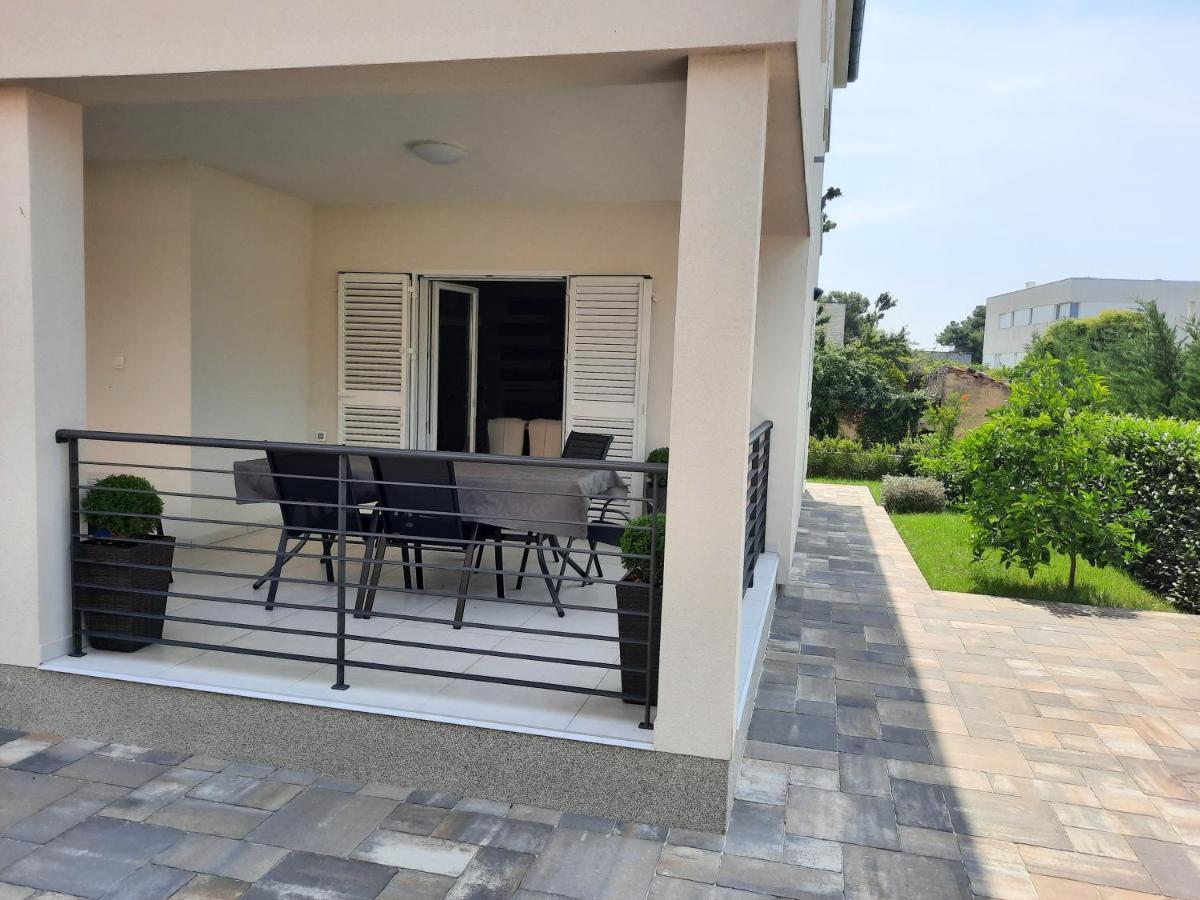 Holiday Home Bajlo Apartment With Three Bedrooms Zára Kültér fotó